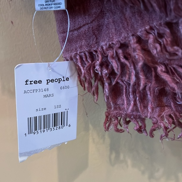 NWT FREE PEOPLE scarf/wrap rosy pink - Picture 3 of 5